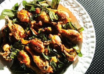 Twice-cooked Chicken Drumstick with Pandan and Curry Leaves