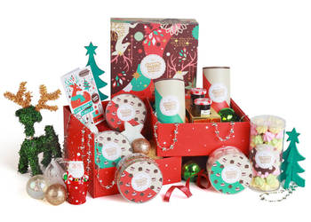 Limited Edition Christmas Hampers and Cakes from Colette & Lola