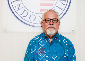 Lin Neumann, Managing Director of AmCham Indonesia: Man on A Mission