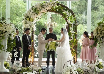 Padma Hotel Bandung Offers Couples Weddings in Nature