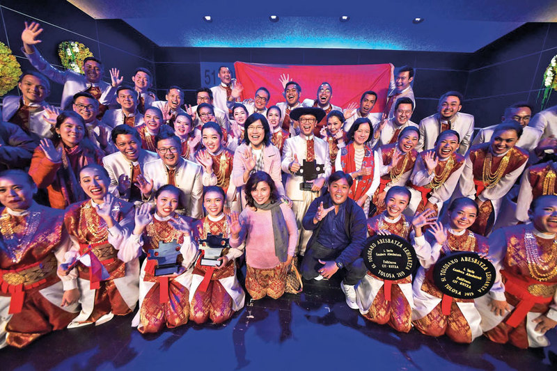 Batavia Madrigal Singers Snatched Tolosa Choral Contest Grand Prize