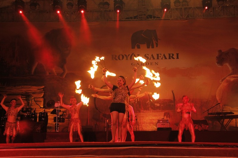 Fire dance performance at Royal Safari Garden