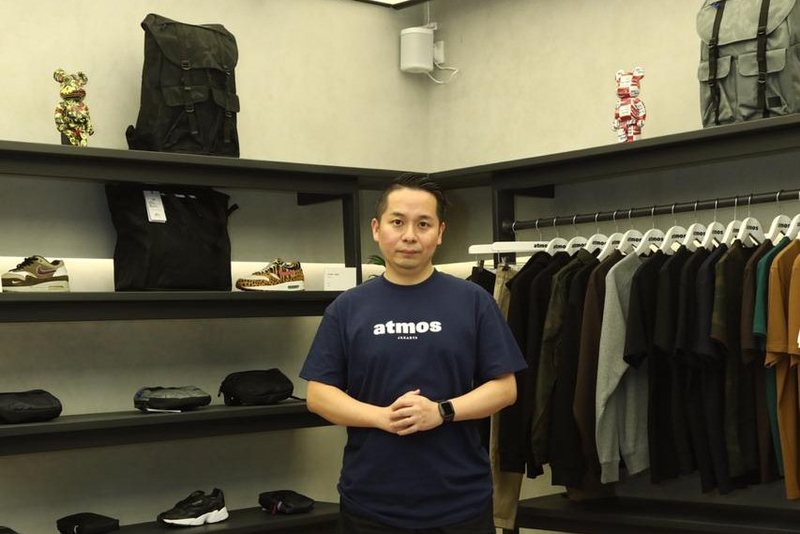 Atmos sales sneaker store