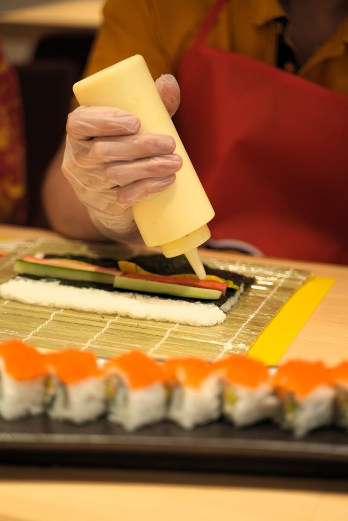 https://www.nowjakarta.co.id/wp-content/uploads/2023/10/Genki-Sushi-Sushi-Academy-7-min-683x1024.jpg